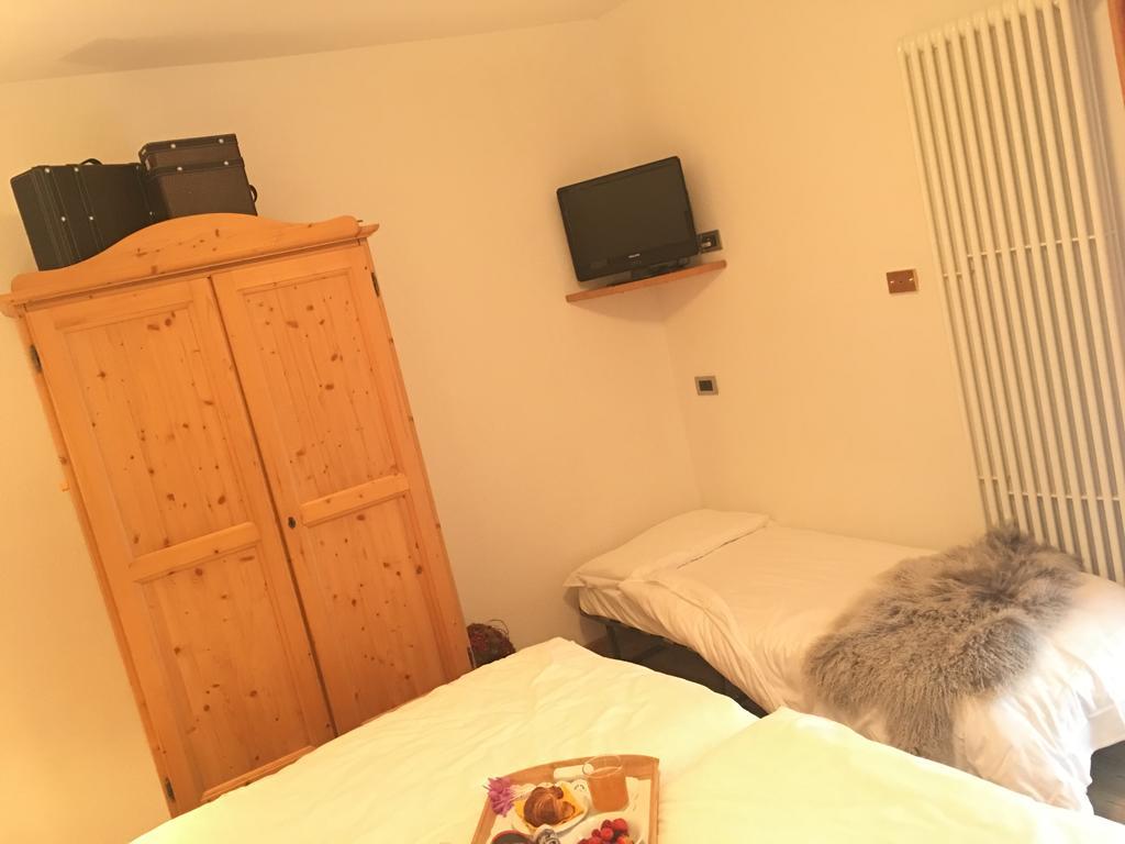 I Tre Magli Hotell Dimaro Exteriör bild