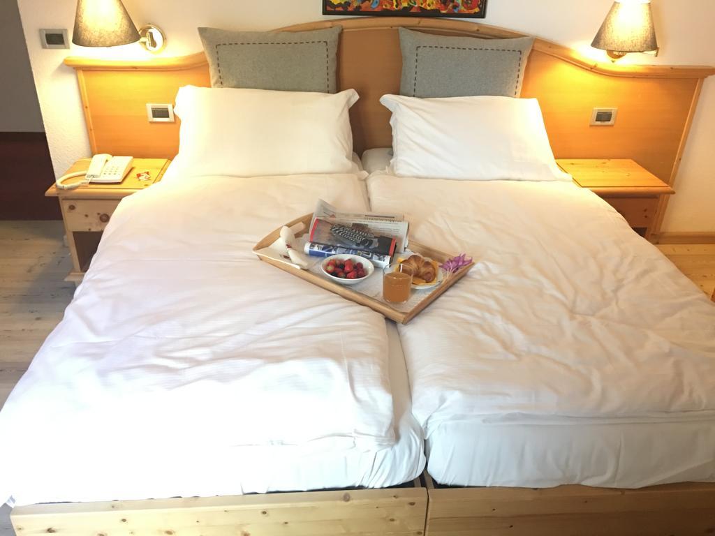 I Tre Magli Hotell Dimaro Exteriör bild