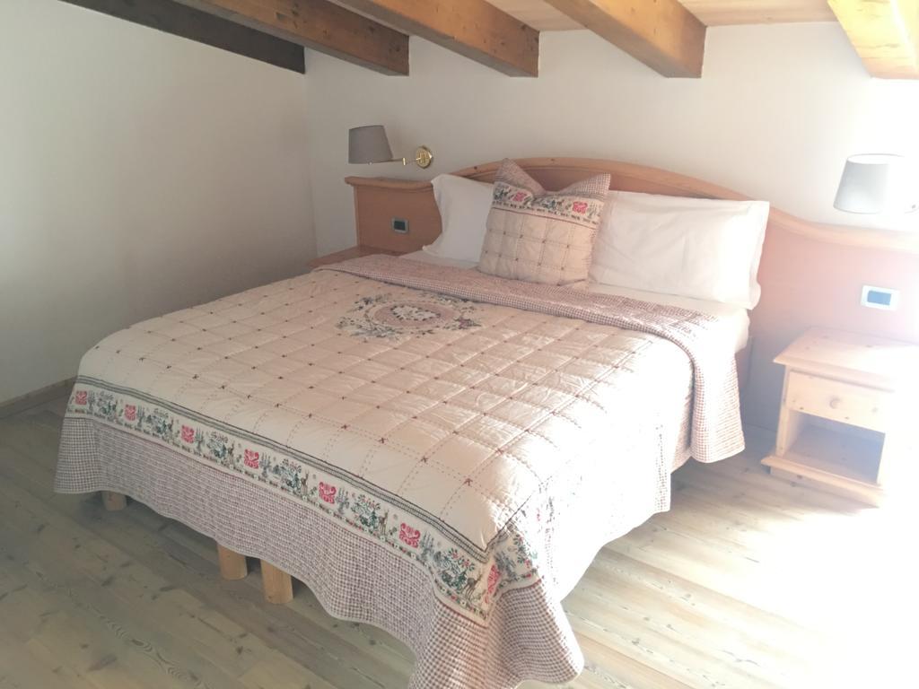 I Tre Magli Hotell Dimaro Exteriör bild