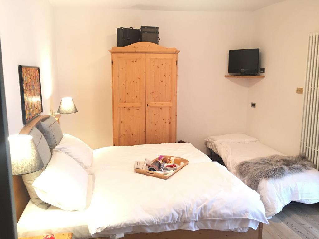 I Tre Magli Hotell Dimaro Exteriör bild